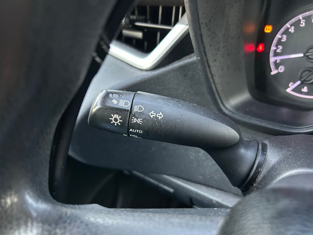 Thumbnail: 2021 Toyota Corolla - 21