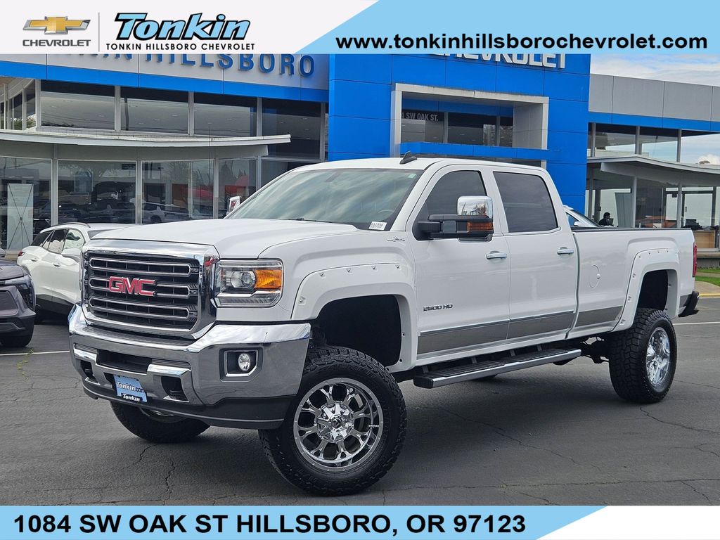 Summit White 2017 GMC Sierra 2500HD SLT Crew Cab SB 4WD Pickup Truck Four-Wheel Drive 6-Speed Automatic Overdrive