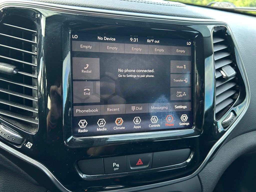 Thumbnail: 2019 Jeep Cherokee - 25