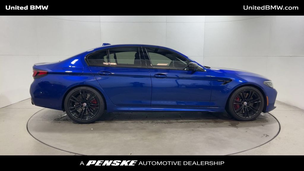 Thumbnail: 2023 BMW M5 - 9