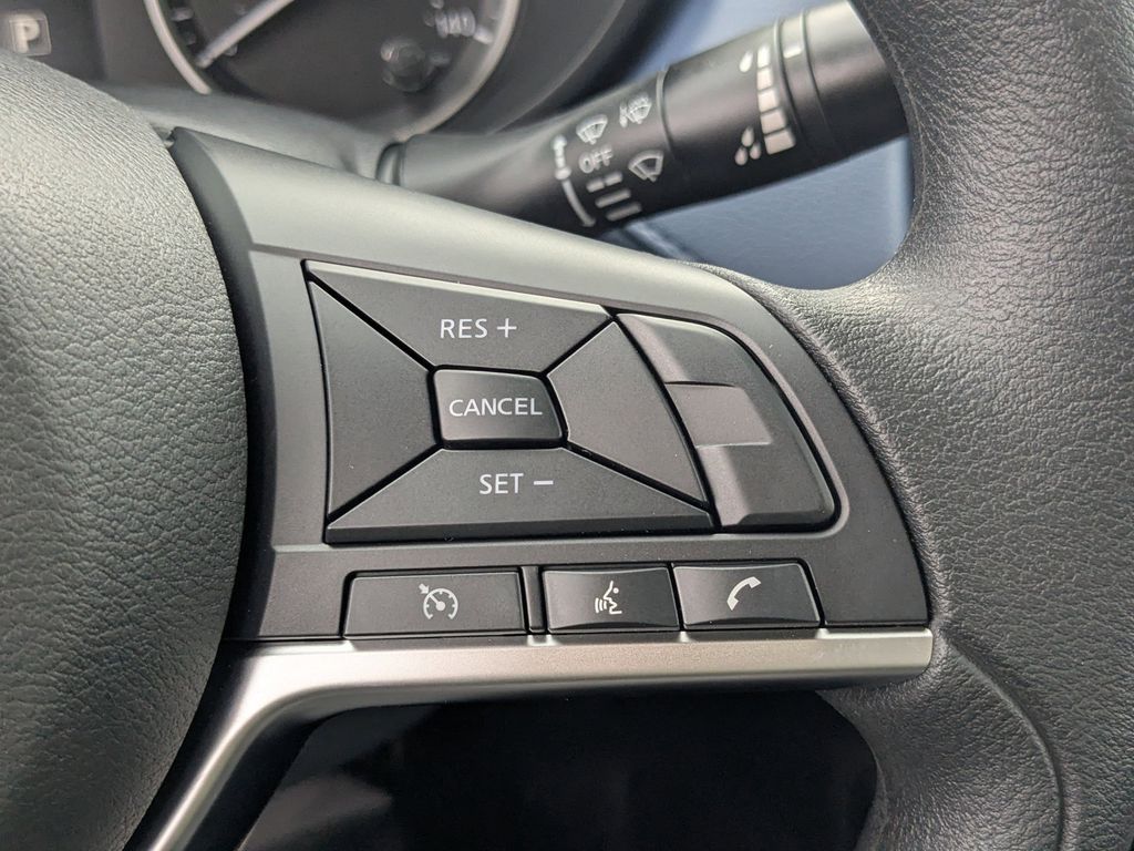 New 2025 Nissan Versa Sedan