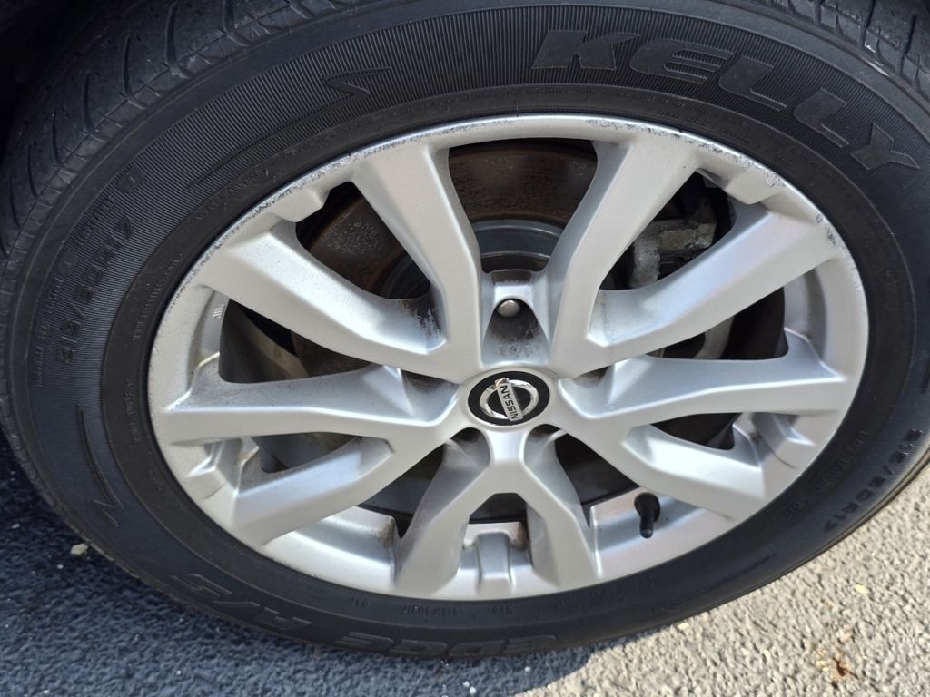 Used 2021 Black Nissan S image 18
