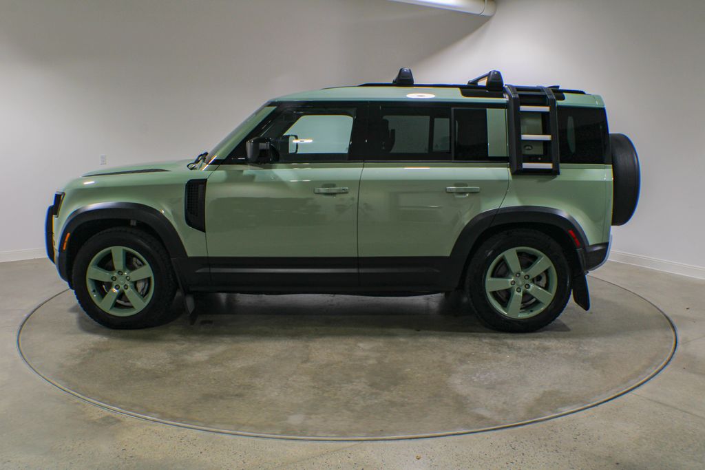 Certified Used 2023  Land Rover 75th Edition image 4