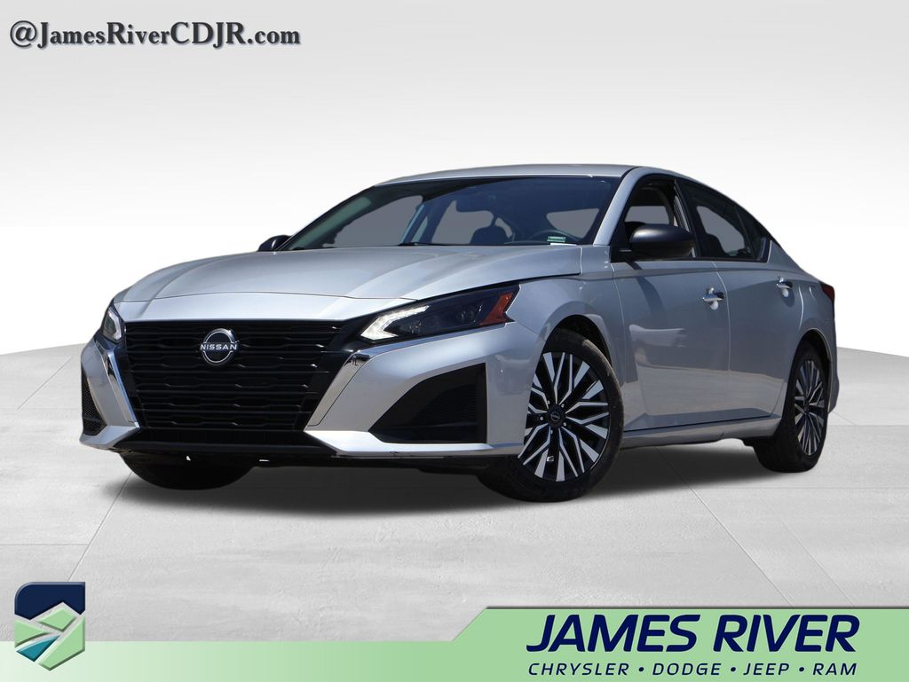 2024 Nissan Altima 2.5 SV FWD