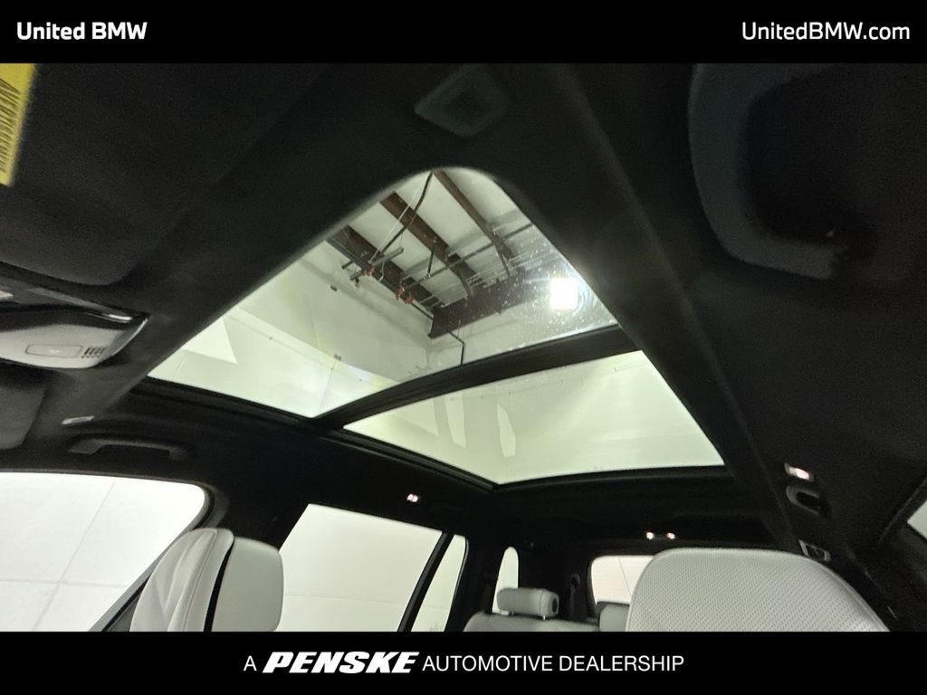 Thumbnail: 2026 BMW X7 - 20