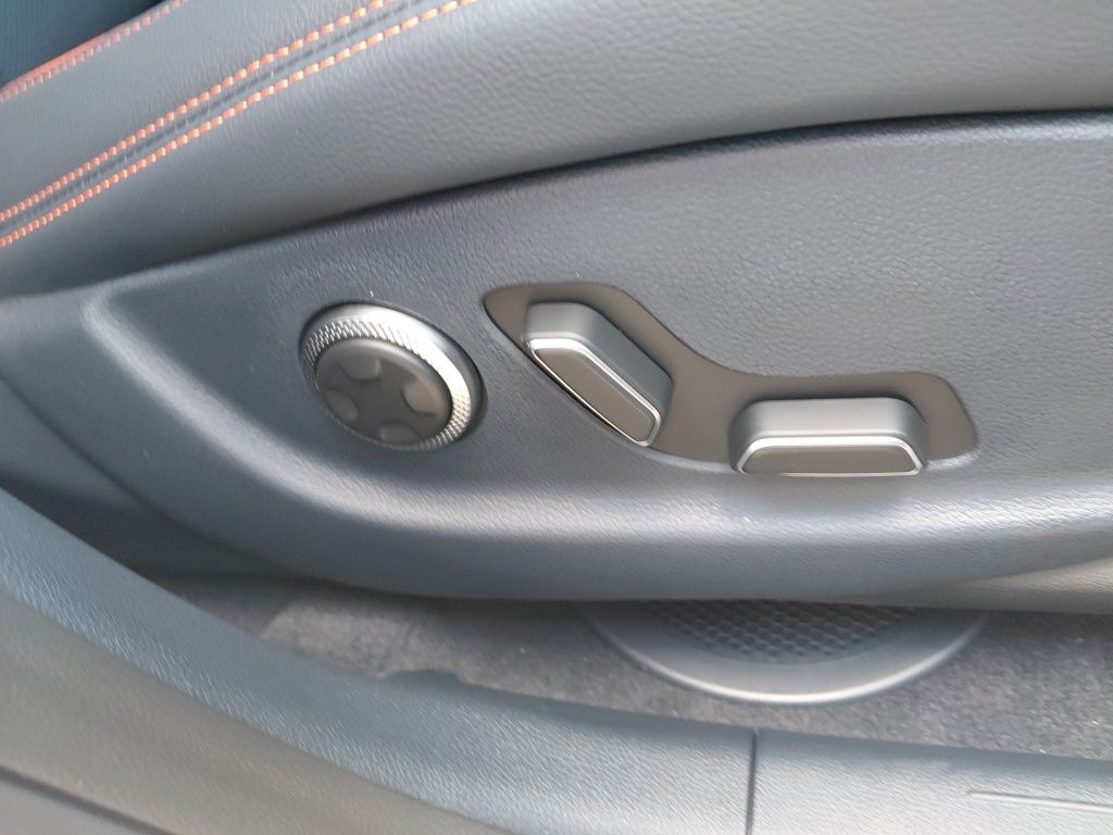 Thumbnail: 2026 Genesis GV70 - 23