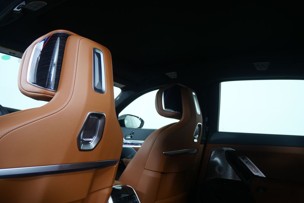 Thumbnail: 2026 BMW i7 - 18