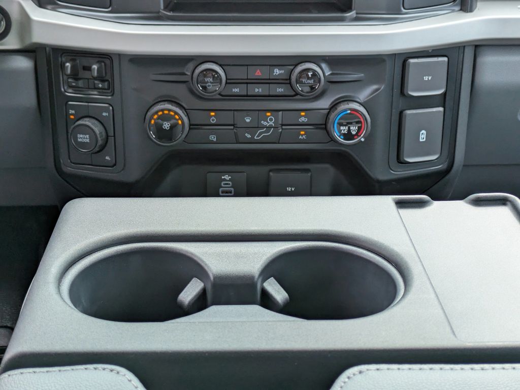 2026 Ford Super Duty F-350 DRW XL