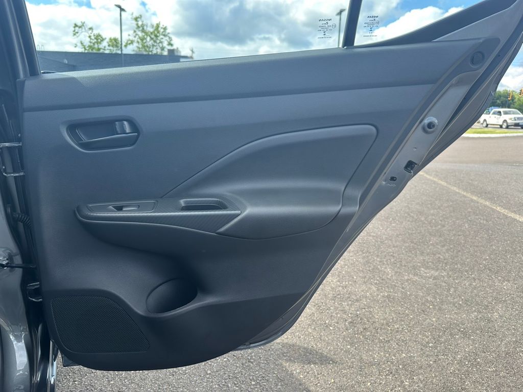 2025 Nissan Versa 1.6 S