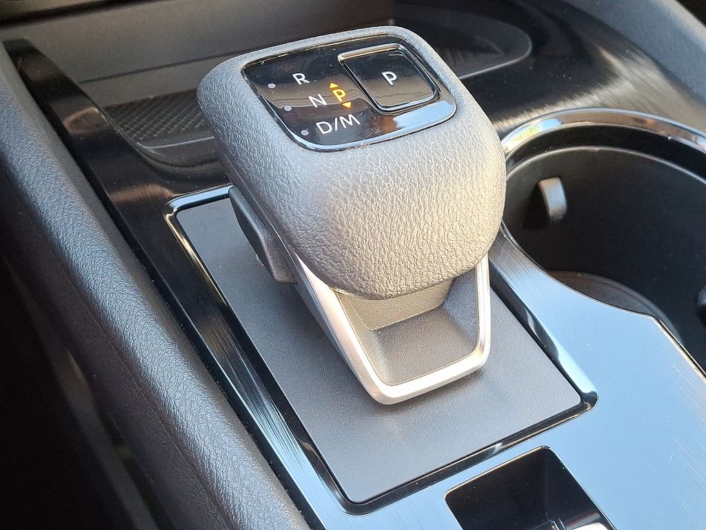 Thumbnail: 2023 Nissan Rogue - 15