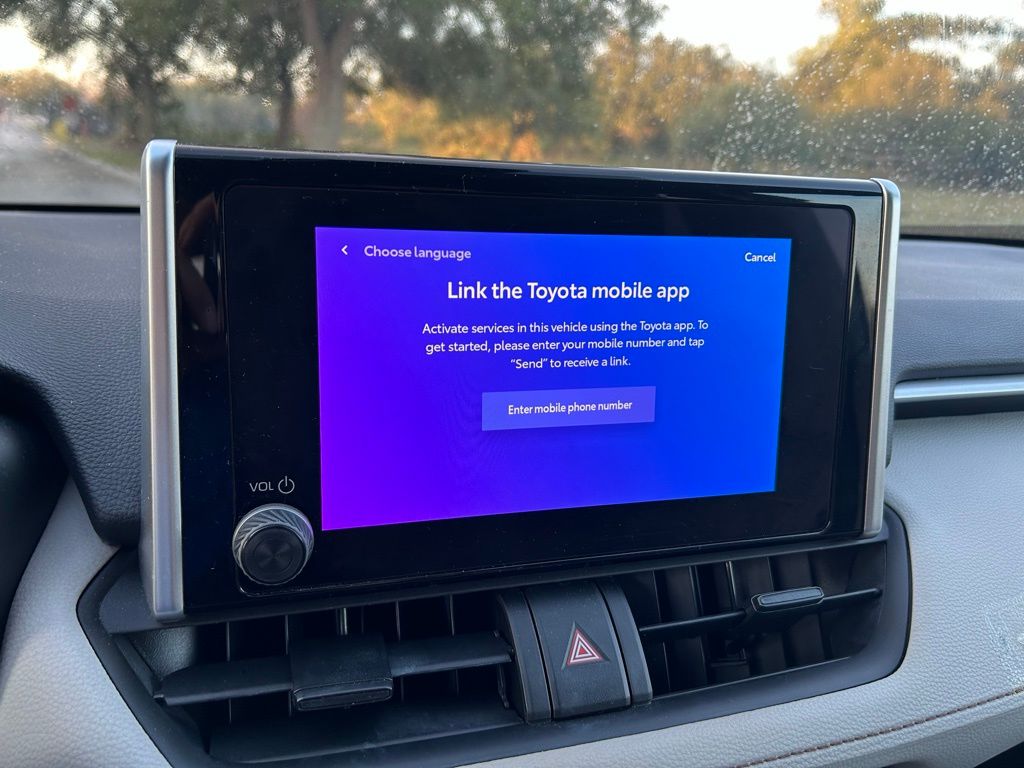 Thumbnail: 2023 Toyota RAV4 - 24