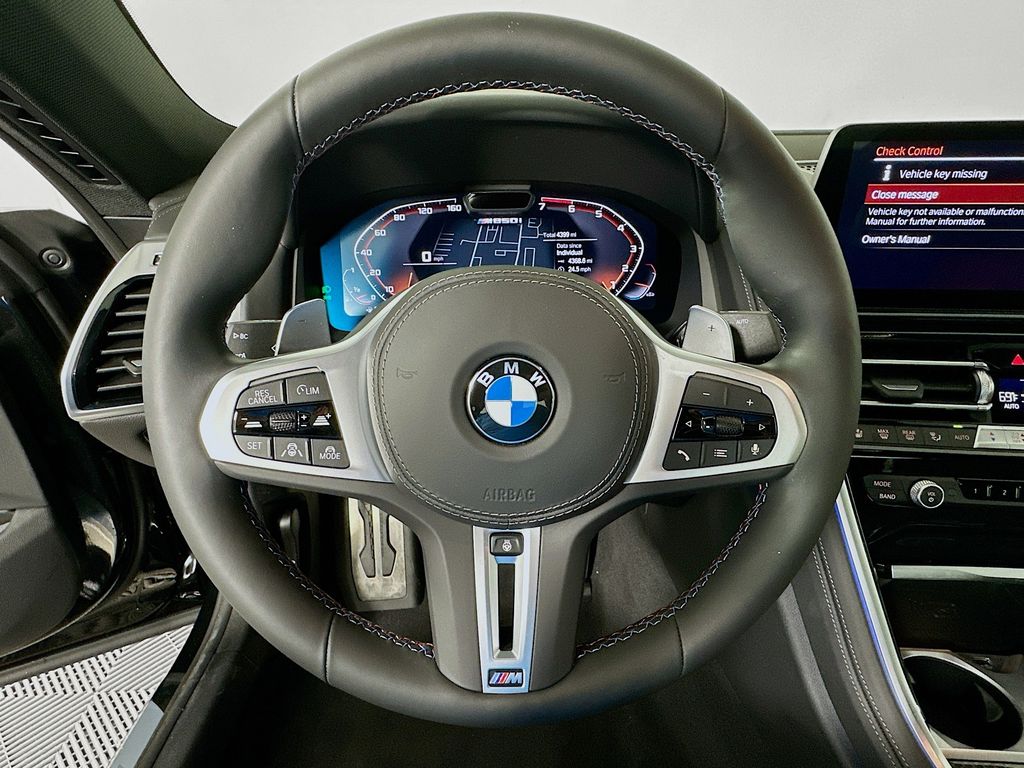Thumbnail: 2025 BMW 8 Series - 11