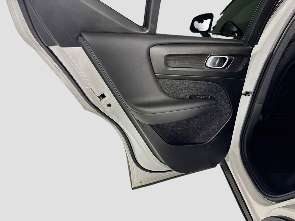 Thumbnail: 2019 Volvo XC40 - 26