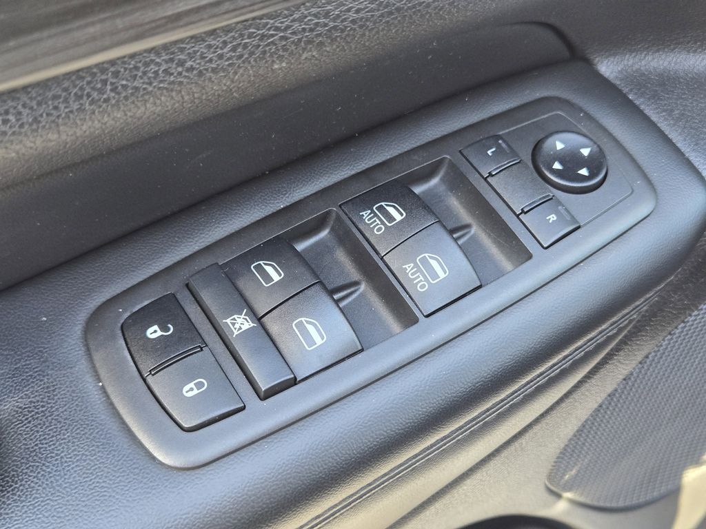 used 2021 Jeep Grand Cherokee car, priced at $18,481