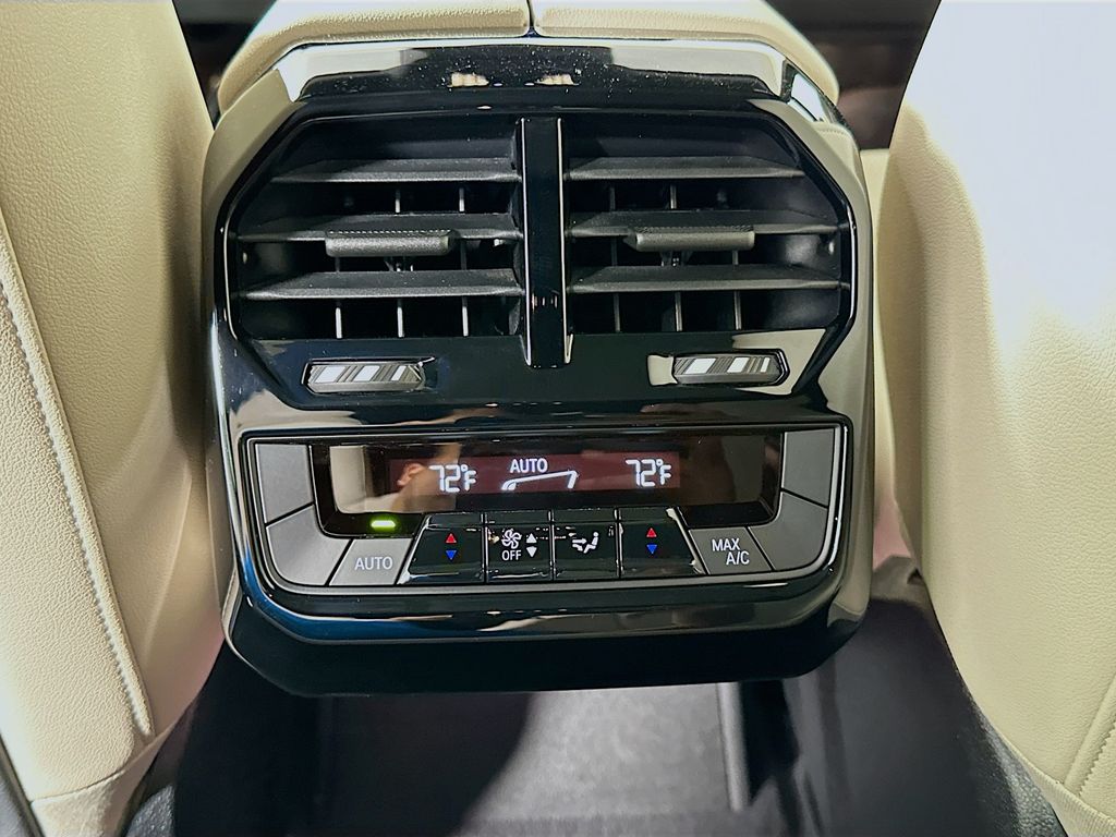 Thumbnail: 2024 BMW iX - 25