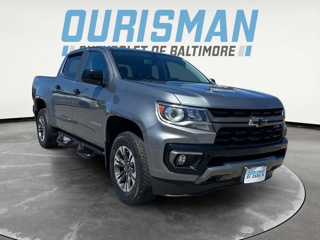 Gray (Satin Steel Metallic) 2022 Chevrolet Colorado Z71 Crew Cab 4WD Pickup Truck Four-Wheel Drive 8-Speed Automatic
