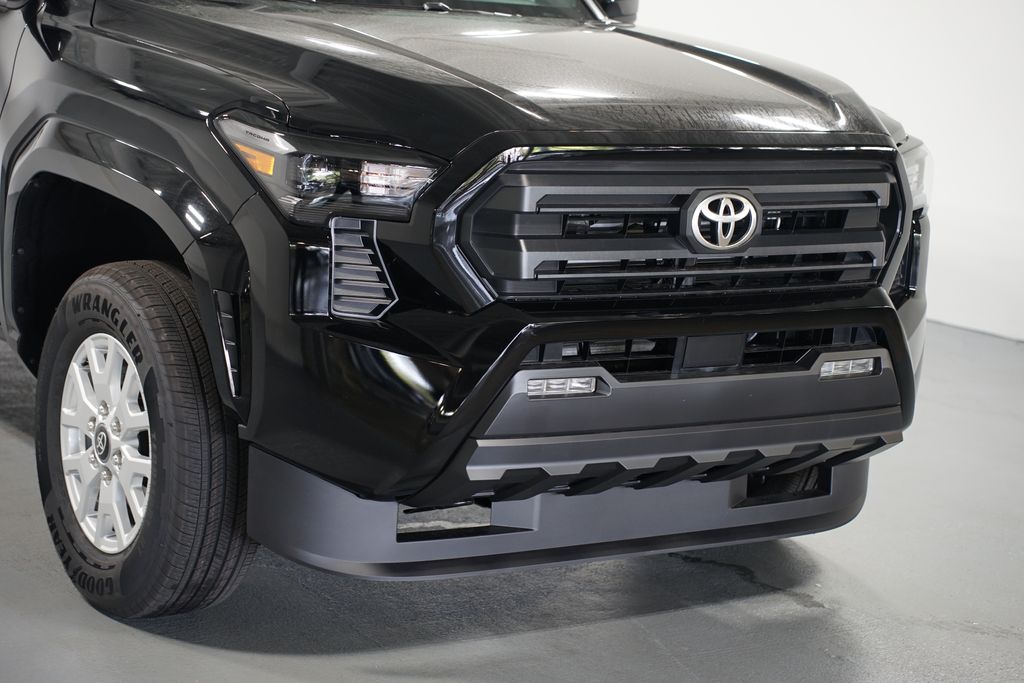 Thumbnail: 2025 Toyota Tacoma - 4