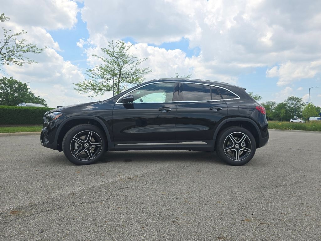 New 2026 Black Mercedes-Benz GLA 250 image 13