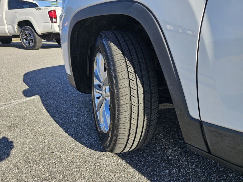 2019 Jeep Cherokee Latitude 31