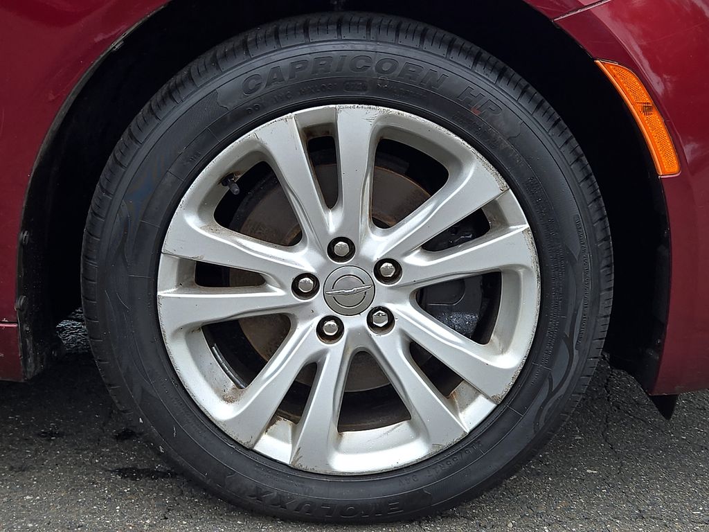 2015 Chrysler 200 Limited - Photo 12