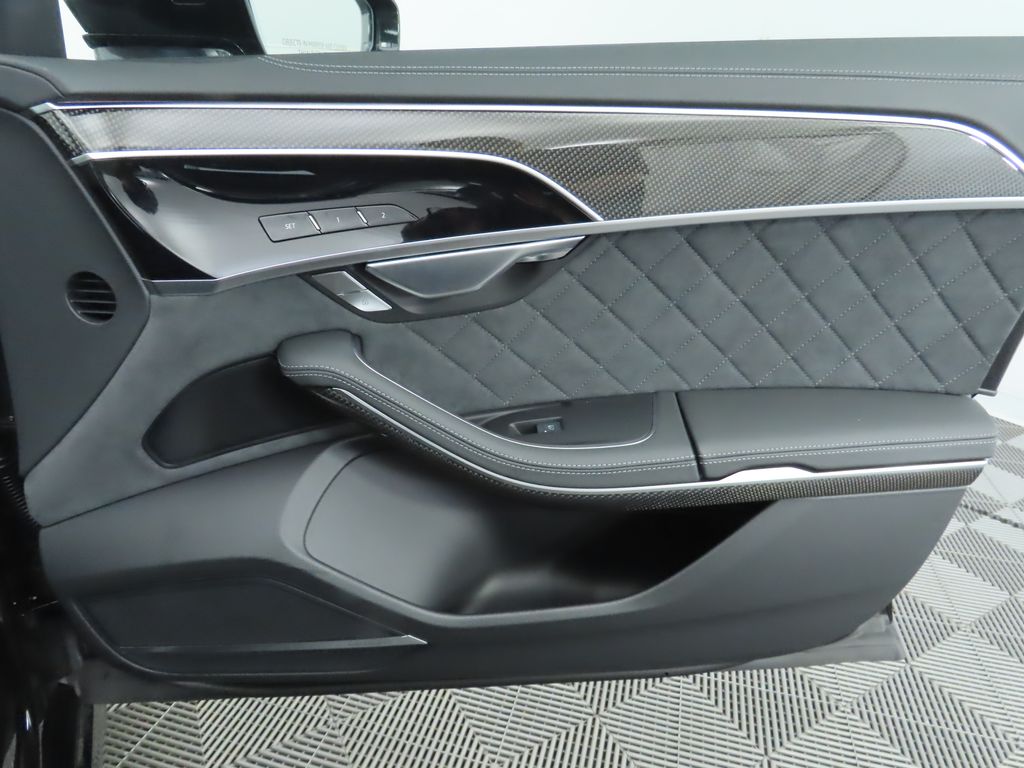 2025 Audi S8 4.0T 27