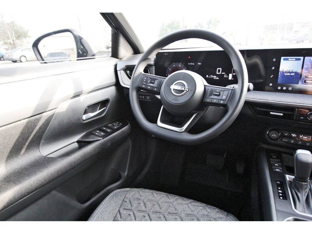 2026 Nissan Kicks SV - 7