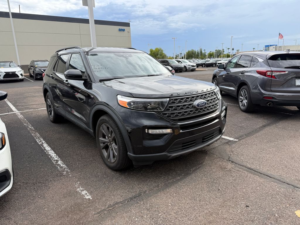 Used 2023 Black Ford XLT image 3