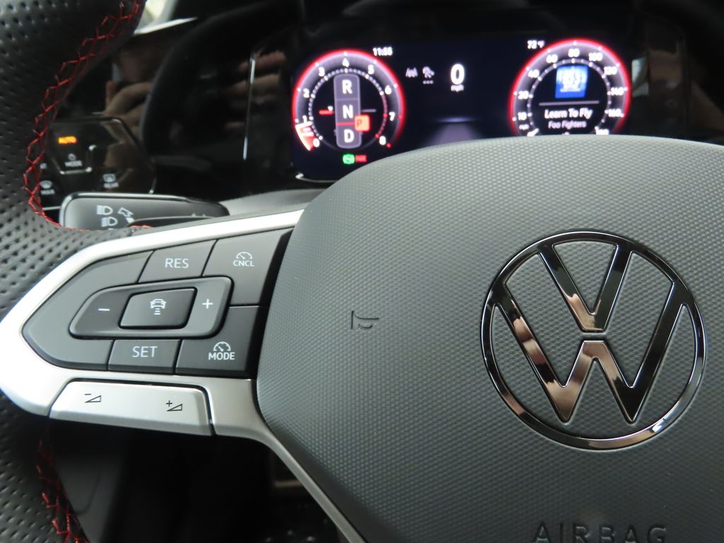 Thumbnail: 2025 Volkswagen Golf - 11