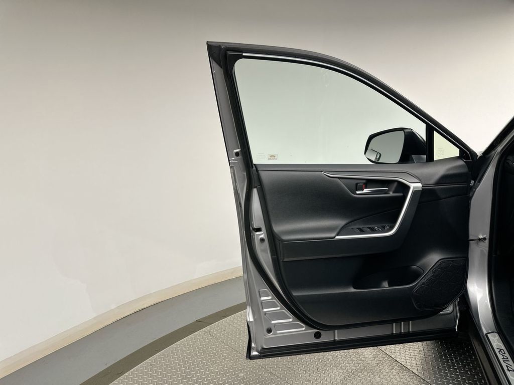 Thumbnail: 2023 Toyota RAV4 - 9