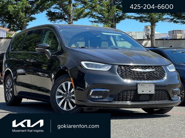 Brilliant Black Crystal Pearlcoat 2023 Chrysler Pacifica Hybrid Touring L FWD Minivan Front-Wheel Drive Continuously Variable Transmission