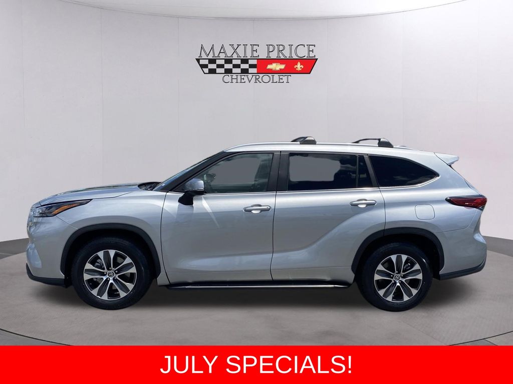 Used 2023 Toyota Highlander SUV