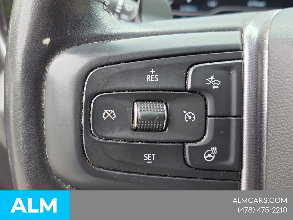 Used 2024 White GMC Elevation image 27