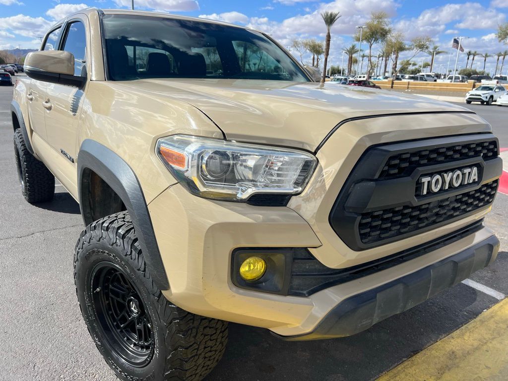 2018 Toyota Tacoma TRD Off-Road 2