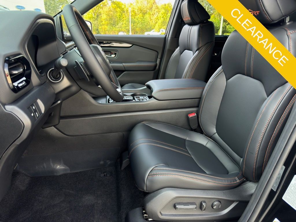 2025 Honda Pilot TrailSport Black at Monument Chevrolet