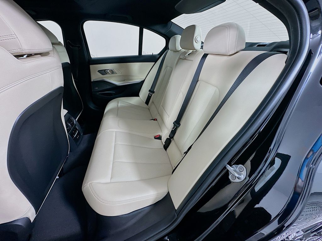 Thumbnail: 2026 BMW 3 Series - 17