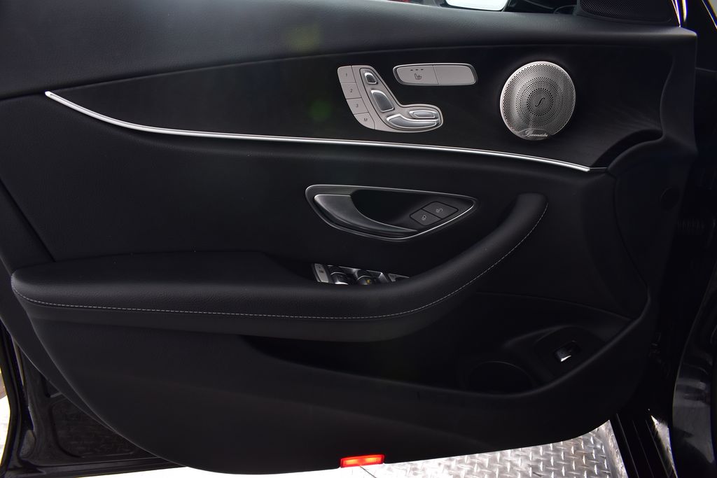 Thumbnail: 2023 Mercedes-Benz E-Class - 11