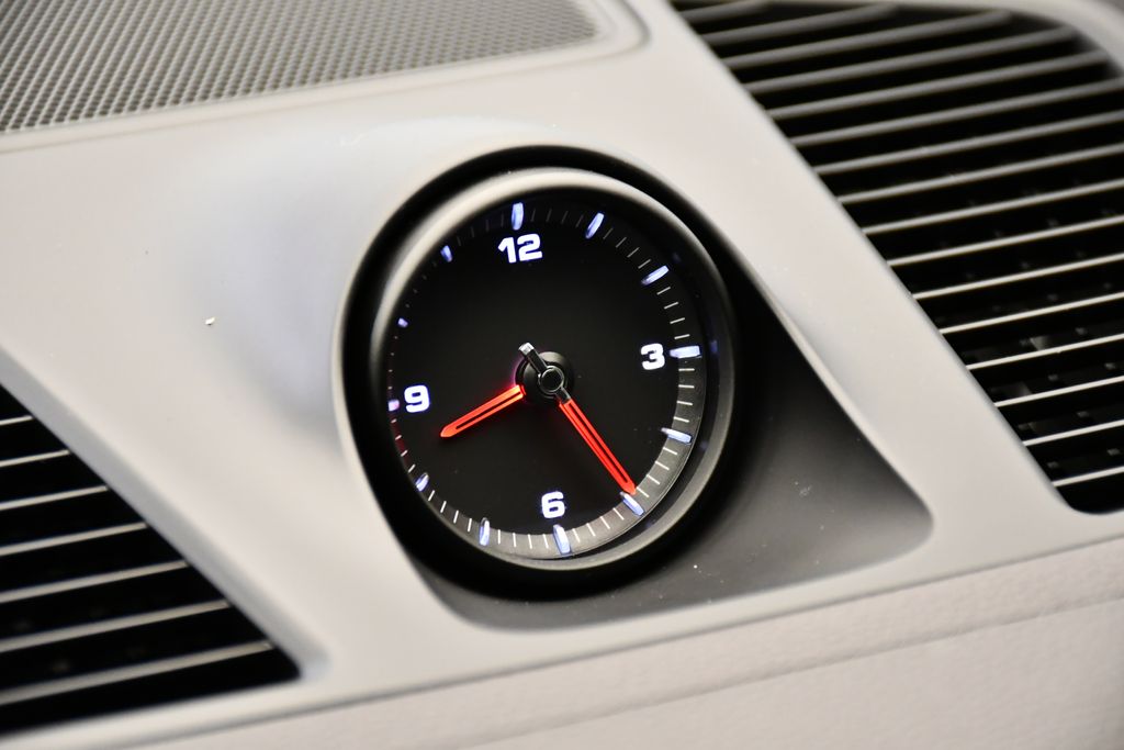 Thumbnail: 2022 Porsche Cayenne - 20