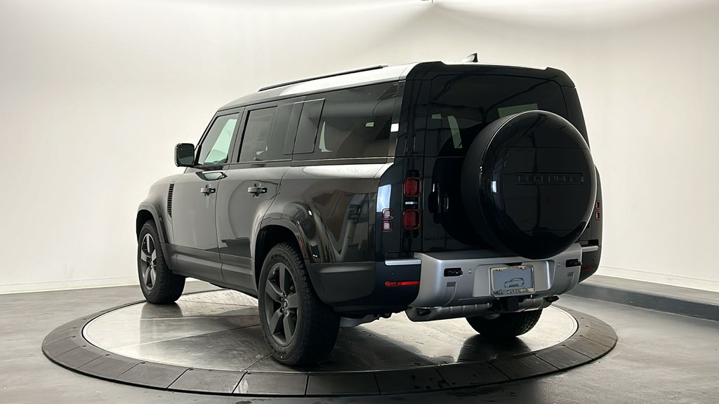 2025 Land Rover Defender 130 3