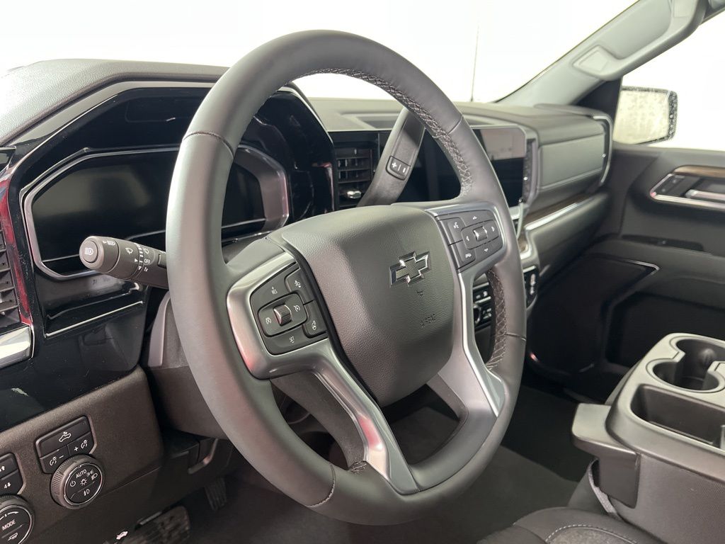 Thumbnail: 2024 Chevrolet Silverado 1500 - 23