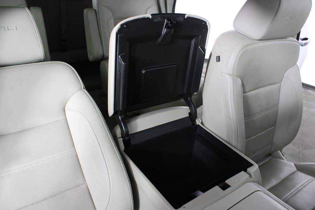 Used 2015 GMC Yukon for sale in 