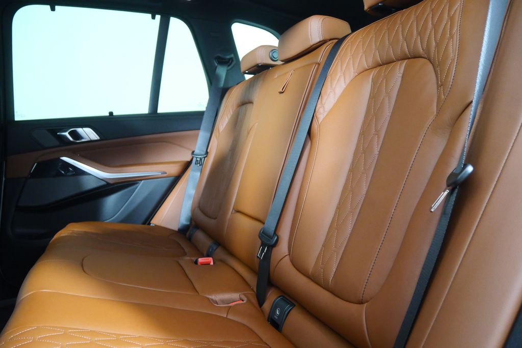 Thumbnail: 2026 BMW X5 - 16