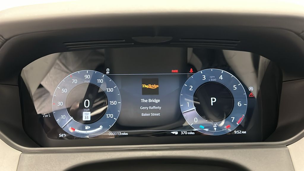 2026 Land Rover Range Rover Velar Dynamic SE 17