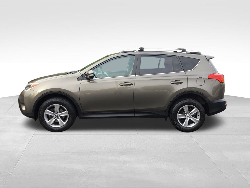 2015 Toyota RAV4 XLE 2