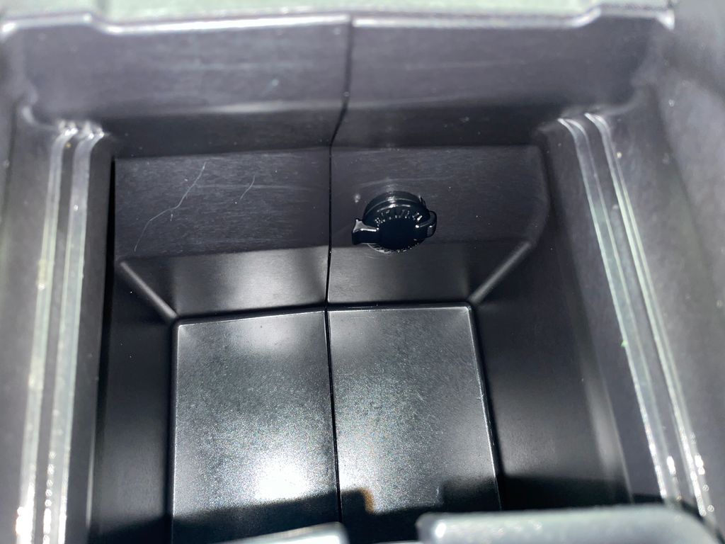 Thumbnail: 2024 Toyota Highlander - 30