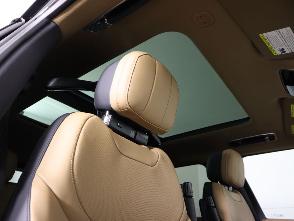 Thumbnail: 2026 Land Rover Range Rover Sport - 20