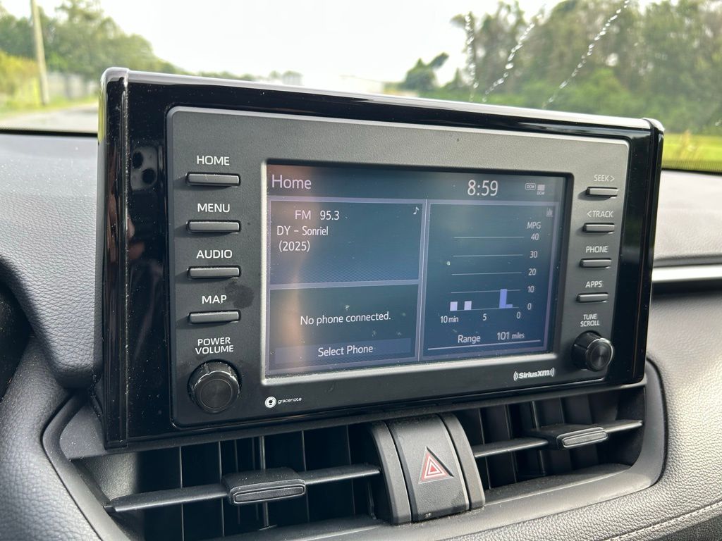 Thumbnail: 2022 Toyota RAV4 - 24