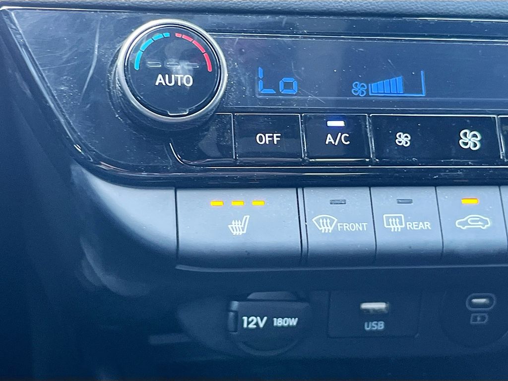 Used 2025 Blue Hyundai Base image 21