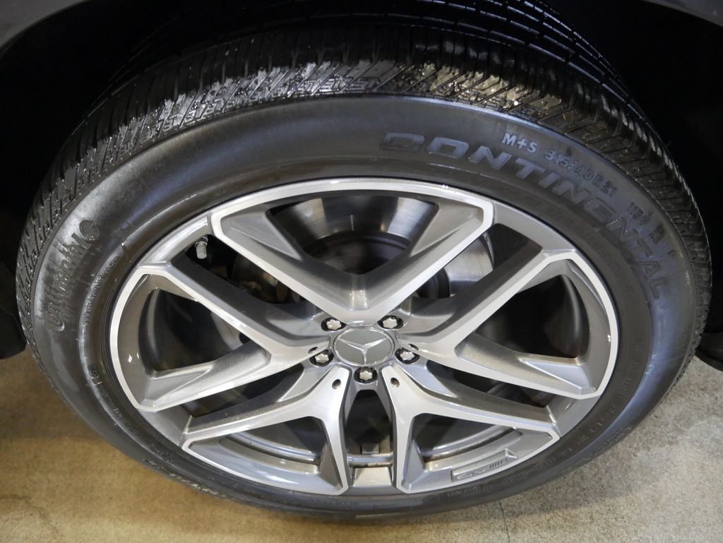 Thumbnail: 2025 Mercedes-Benz GLE - 13