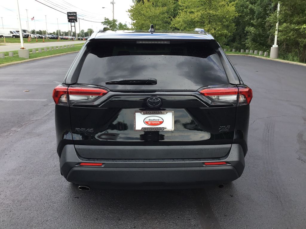 Thumbnail: 2020 Toyota RAV4 - 4