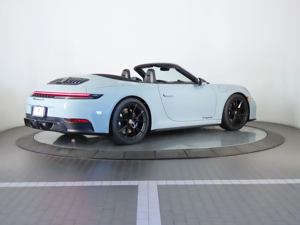 Thumbnail: 2025 Porsche 911 - 15